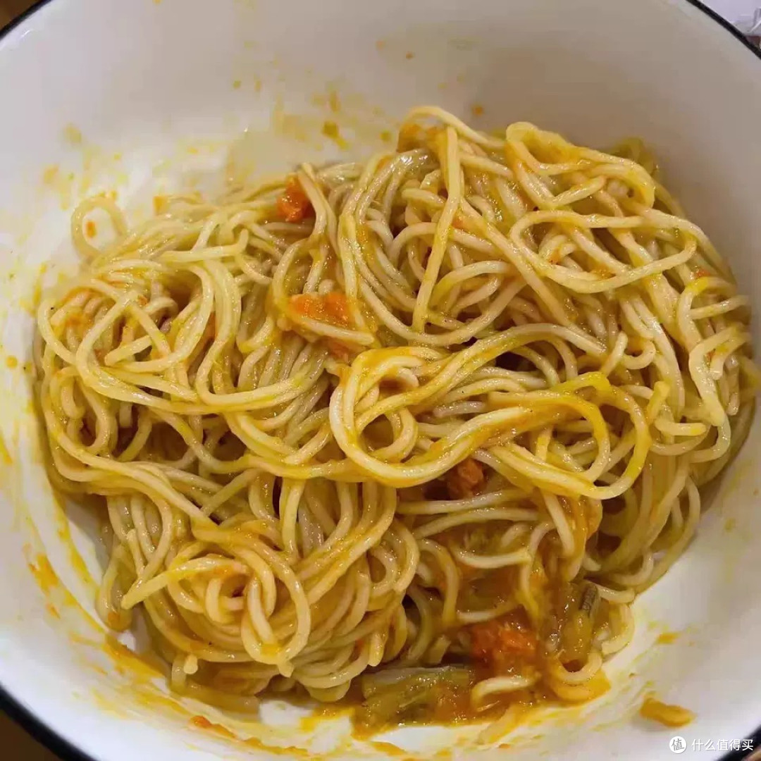  白象蟹黄拌面，非油炸的方便速食新选择，美味与健康并存！