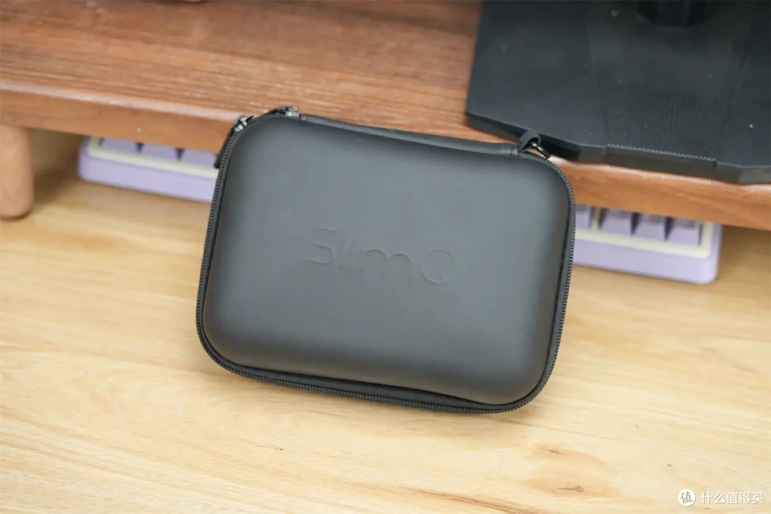 SlimQ F330:氮化镓科技,重塑笔记本充电器小巧新风尚