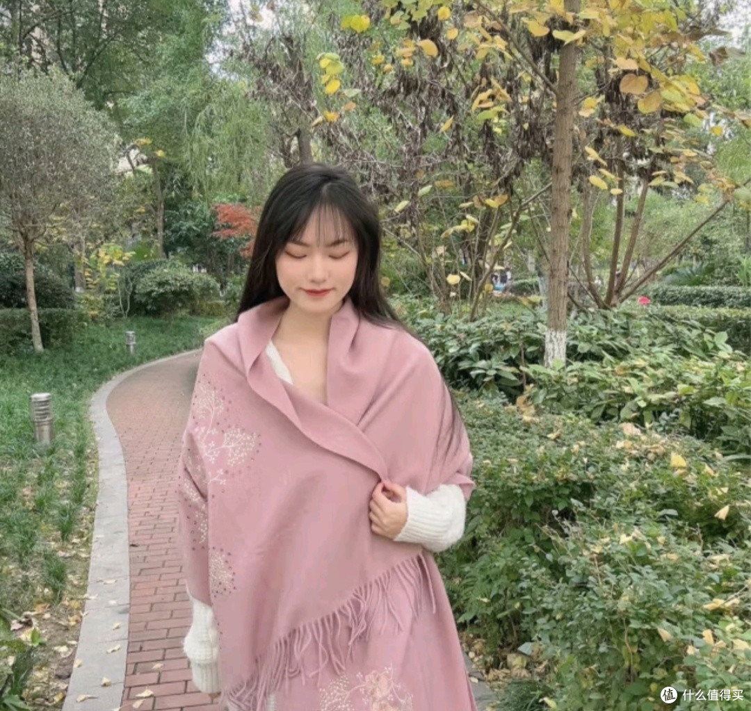 我的心仪好物:上海故事100%羊毛女士刺绣大披肩🧣