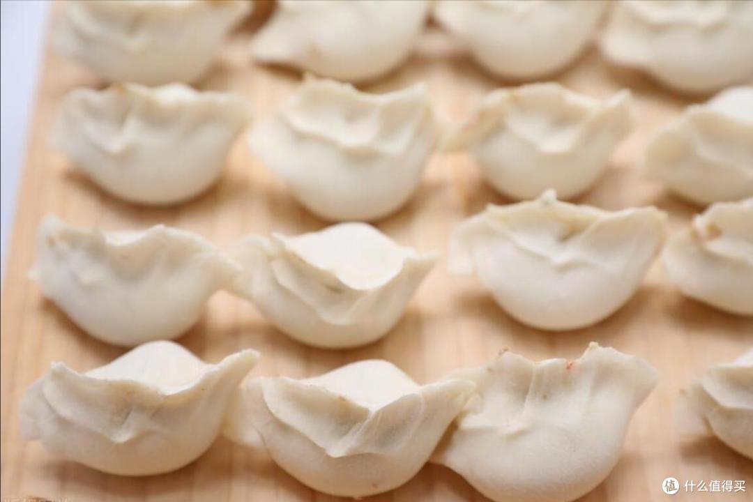 调白菜饺子,有人用盐杀水,还有人焯水!都不对,教你正确做法