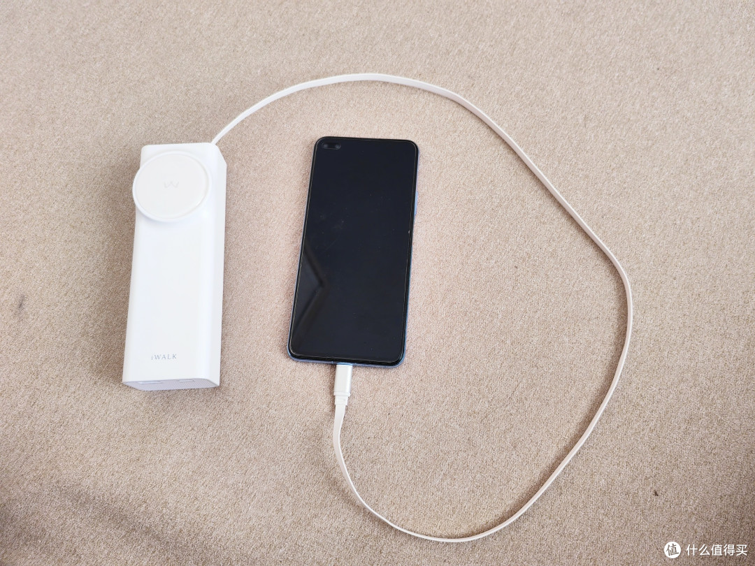 iWALK 拉拉宝 MAX 20000mAh 充电宝，我的追剧好伴侣