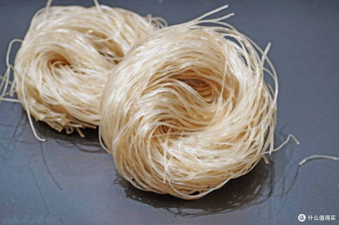 郧阳红薯粉条,湖北省十堰市郧阳区特产,中国国家地理标志产品。