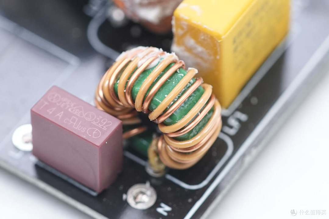 拆解报告：Canaan嘉楠140W USB-C氮化镓电源适配器GP141C