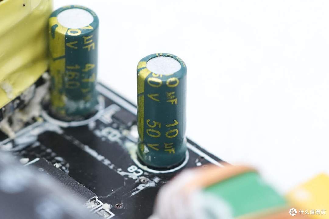 拆解报告：Canaan嘉楠140W USB-C氮化镓电源适配器GP141C