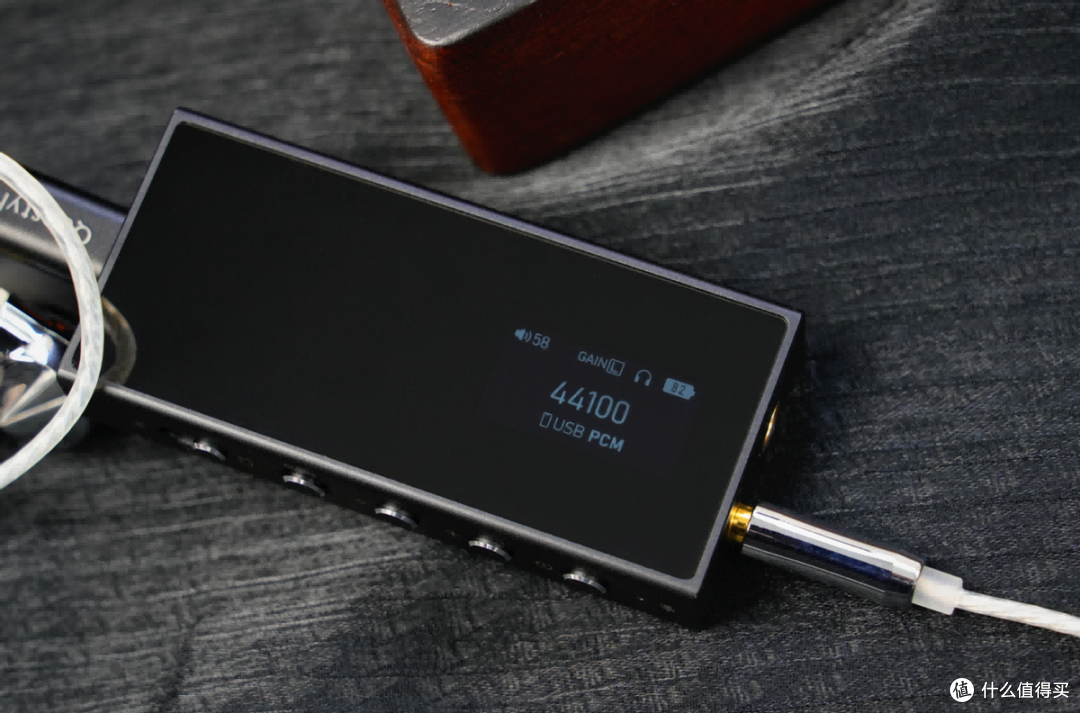 便携式HiFi解码耳放音质与功能的「完全体」?旷世之声M18i评测
