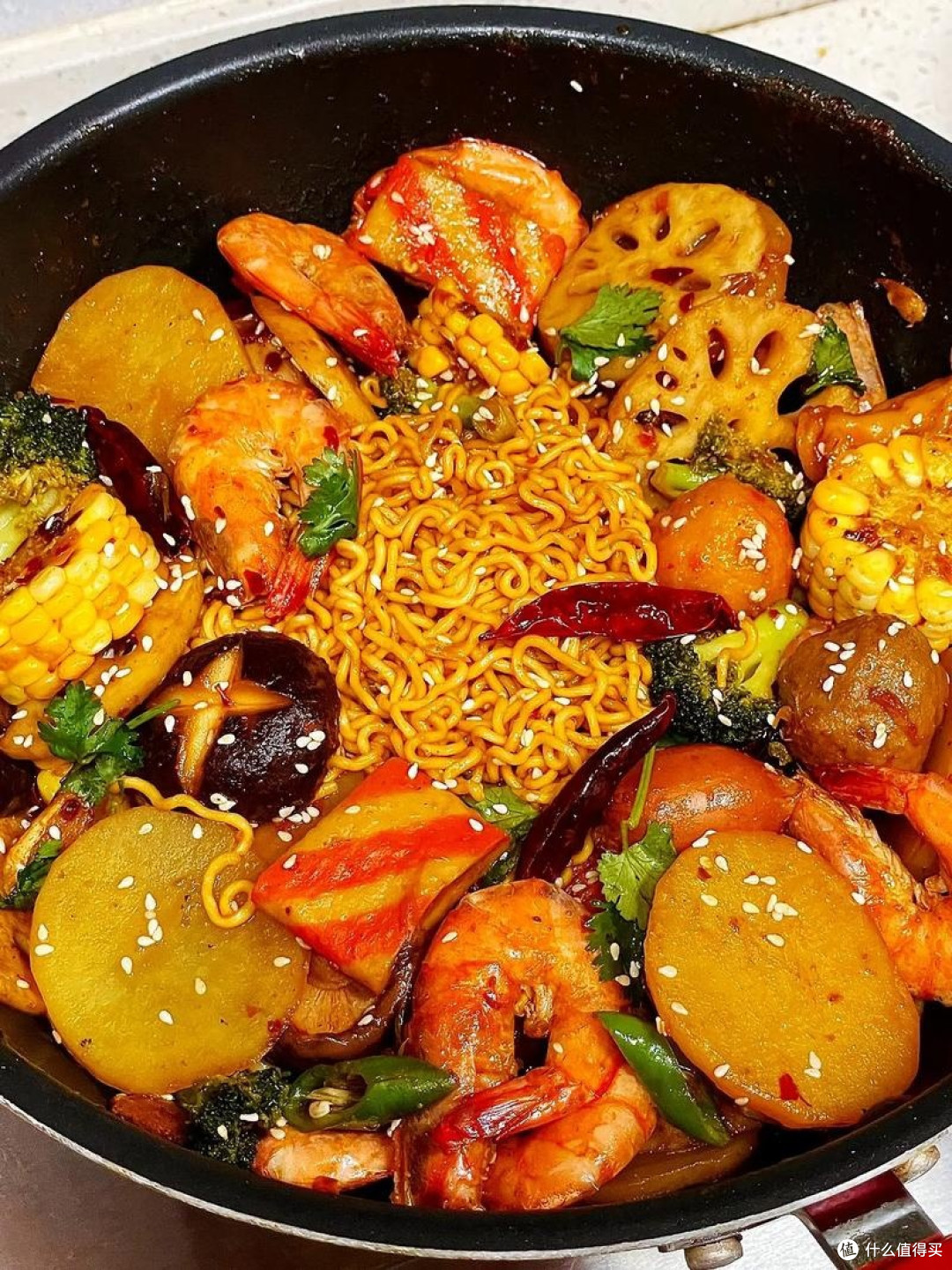 油泼刀削面：面食中的热情华章