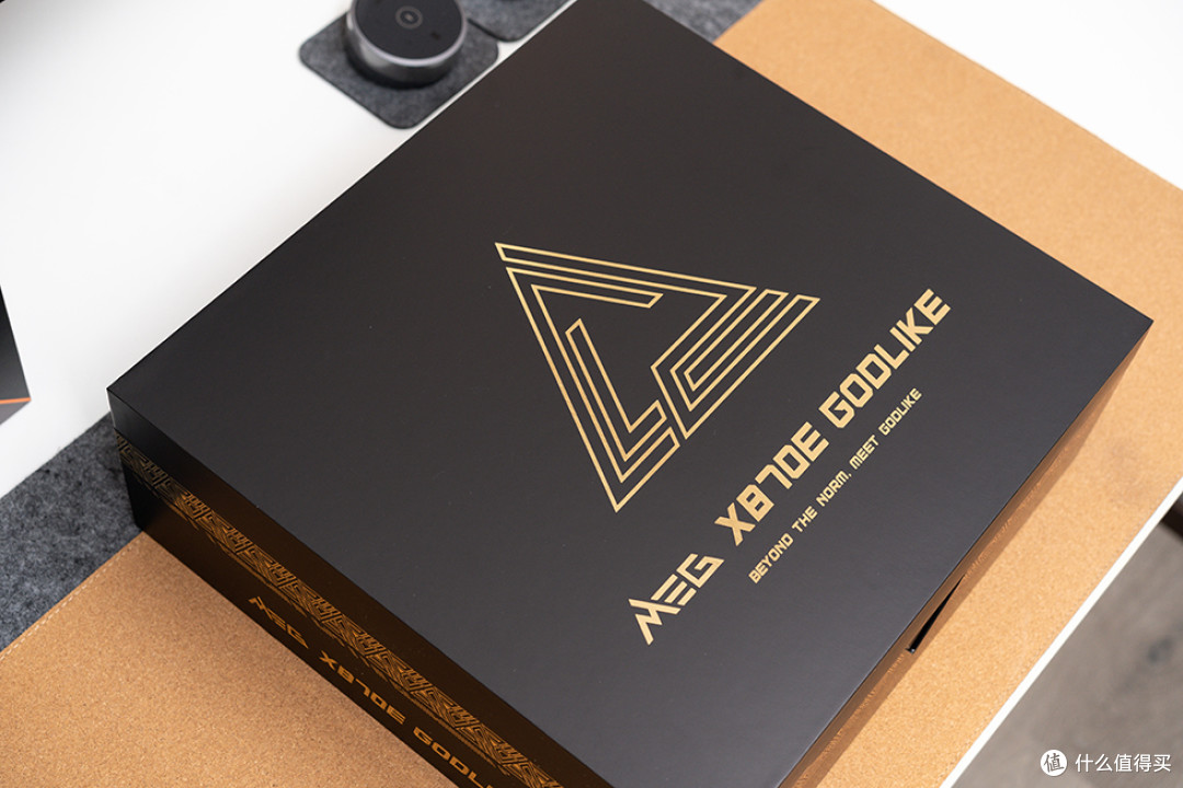 终身质保的顶配X870E主板,微星 MEG X870E GODLIKE 超神开箱体验
