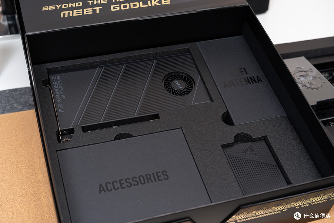 终身质保的顶配X870E主板,微星 MEG X870E GODLIKE 超神开箱体验