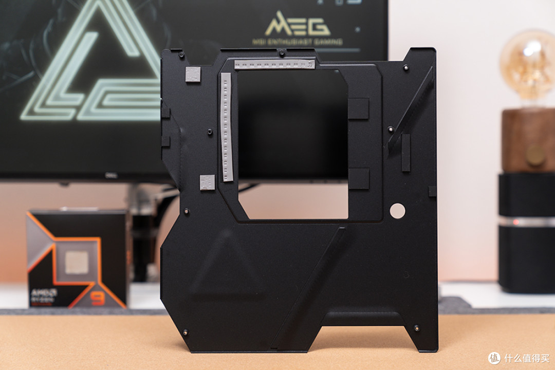 终身质保的顶配X870E主板,微星 MEG X870E GODLIKE 超神开箱体验