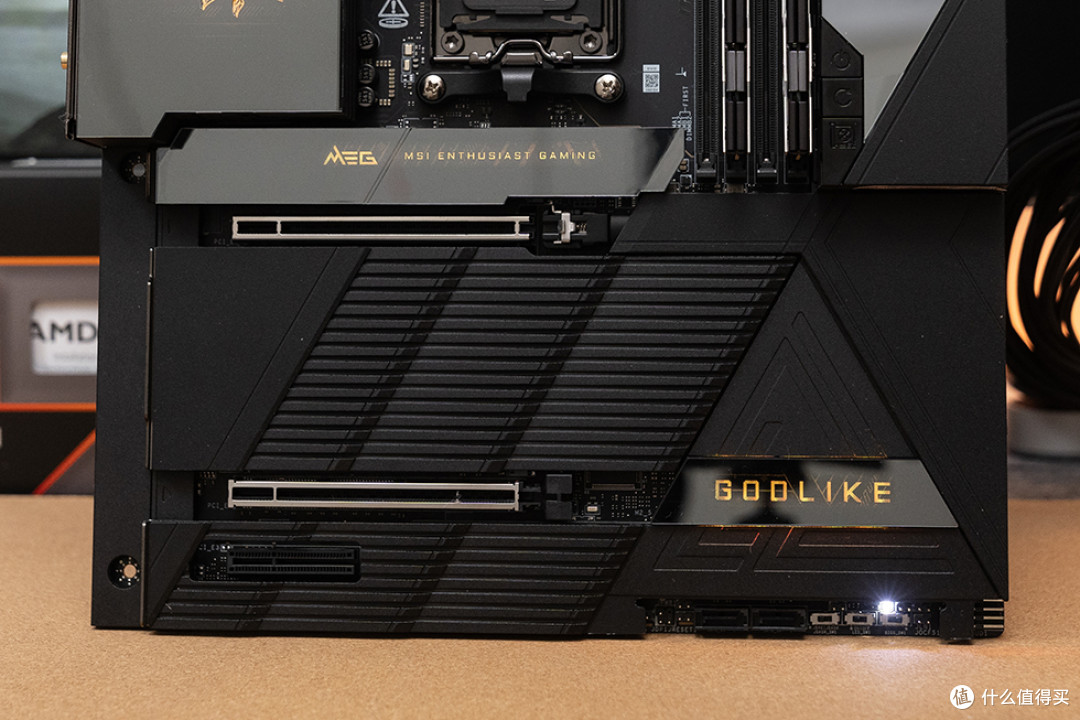 终身质保的顶配X870E主板,微星 MEG X870E GODLIKE 超神开箱体验