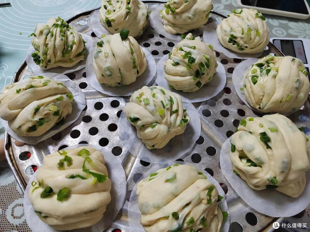 香葱花卷：平凡中的非凡美味