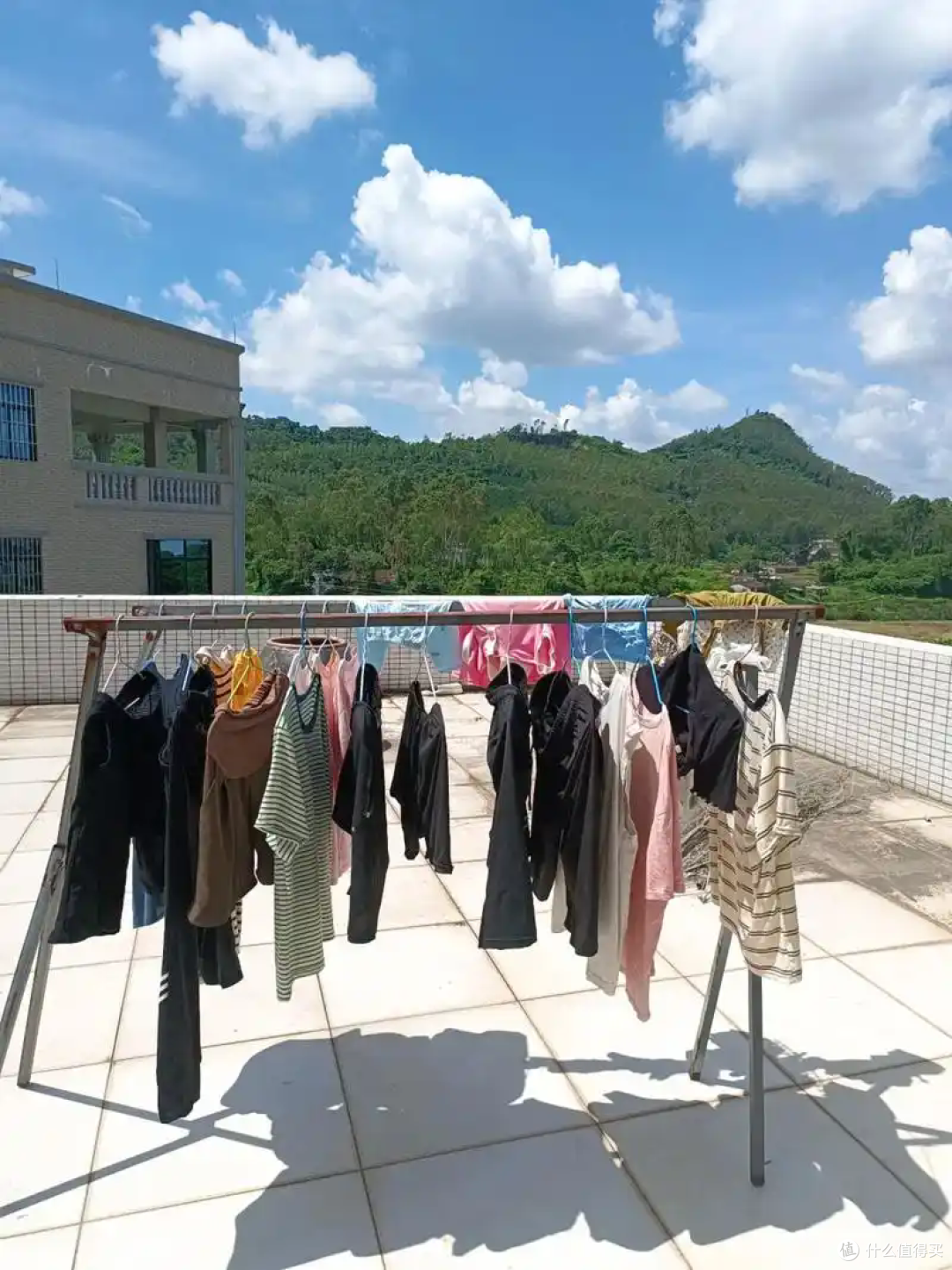 衣服这样晾晒很容易生病!90%的人还在坚持错误做法,赶紧改掉!