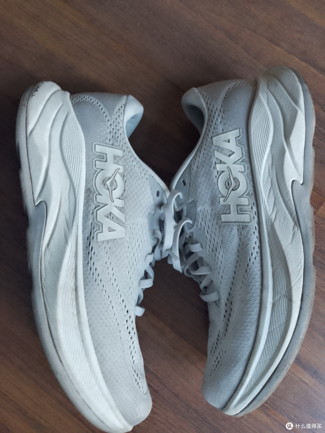HOKA 林康4跑鞋