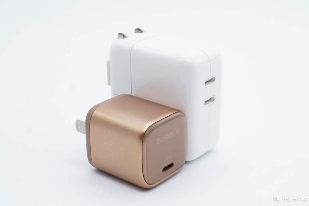拆解报告:Baseus倍思45W氮化镓快充充电器CCGAN45CC