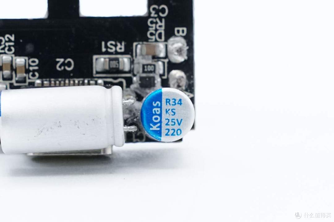 拆解报告:Baseus倍思45W氮化镓快充充电器CCGAN45CC