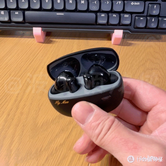 主动降噪卷上卷，不到两百元的iKF Fly Max主动降噪蓝牙耳机