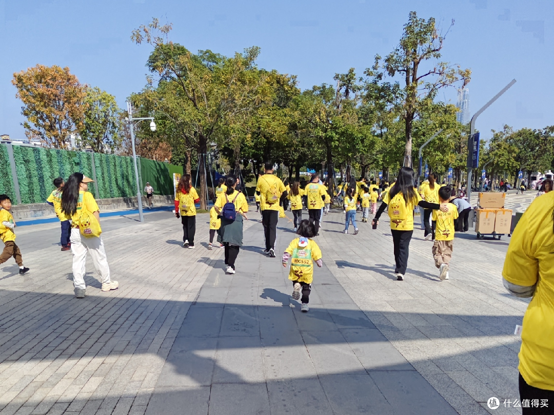 深圳宝可梦欢乐跑,在腾格尔的歌声中快乐奔跑