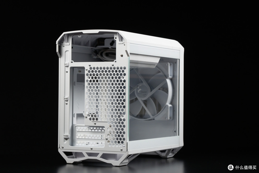 Fractal Torrent Nano+铭瑄 B650I+索泰 RTX 4080 SUPER 装机分享