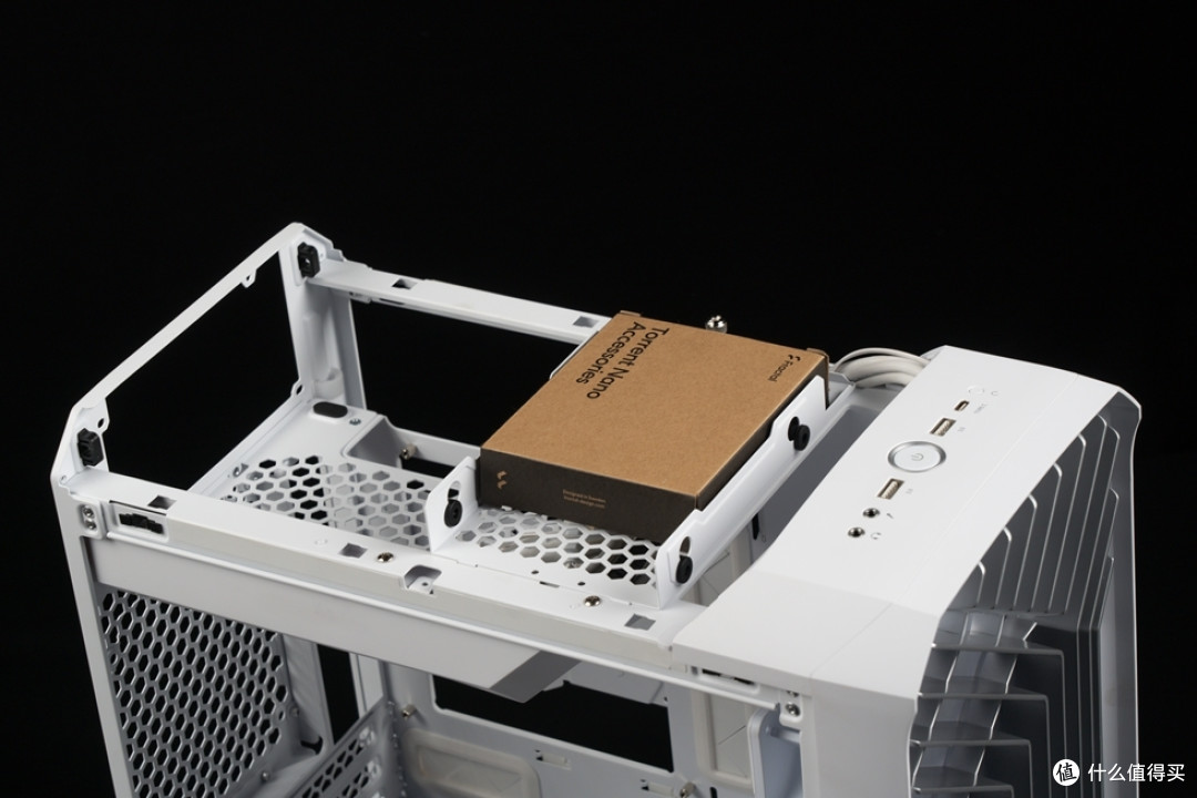 Fractal Torrent Nano+铭瑄 B650I+索泰 RTX 4080 SUPER 装机分享