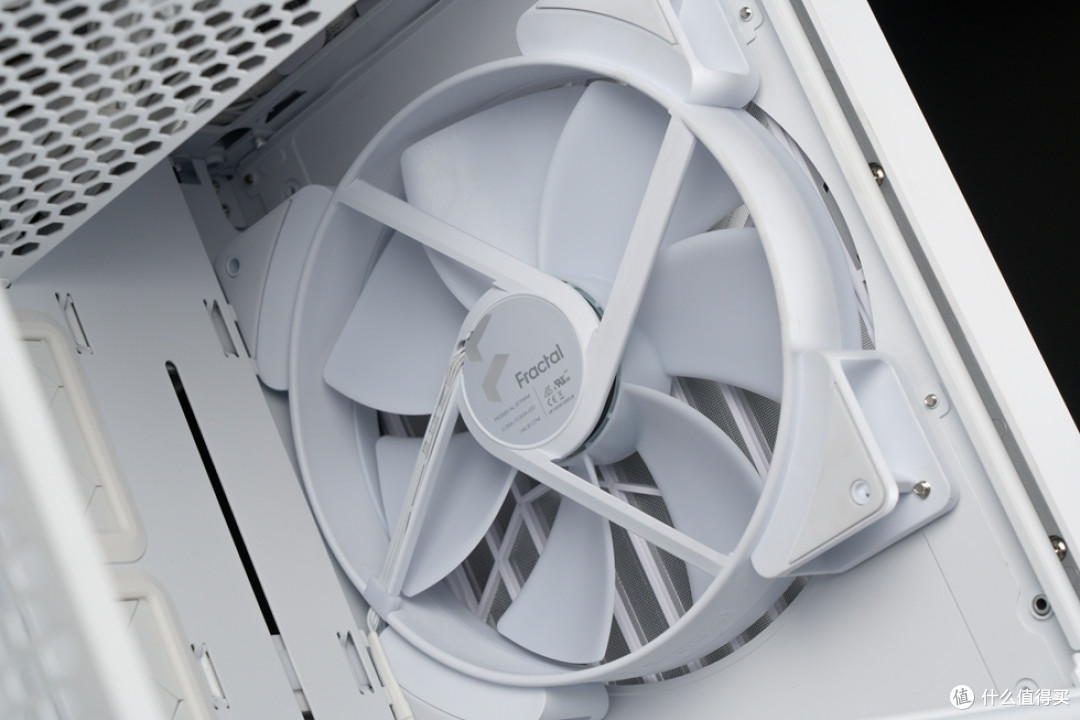 Fractal Torrent Nano+铭瑄 B650I+索泰 RTX 4080 SUPER 装机分享
