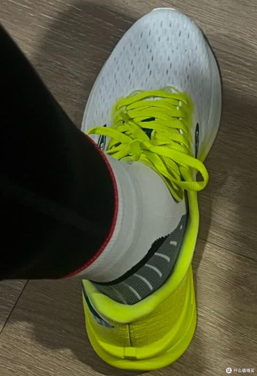 布鲁克斯BROOKS,让跑步更轻盈!