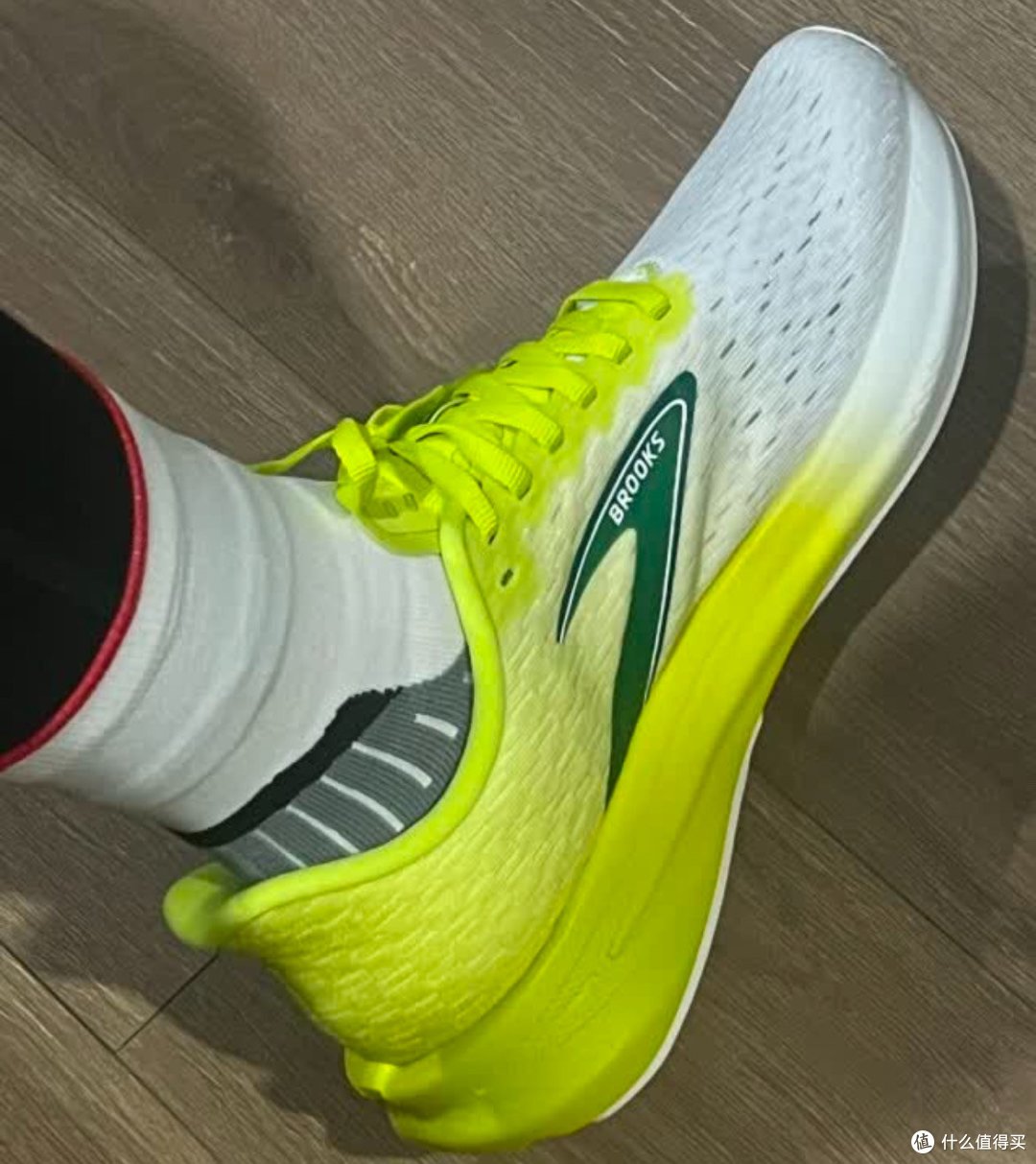 布鲁克斯BROOKS,让跑步更轻盈!