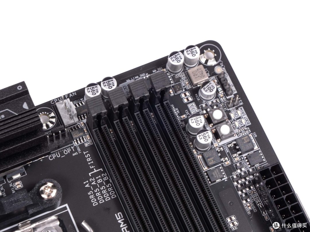 技嘉X870 GAMING X WIFI 7魔鹰主板评测