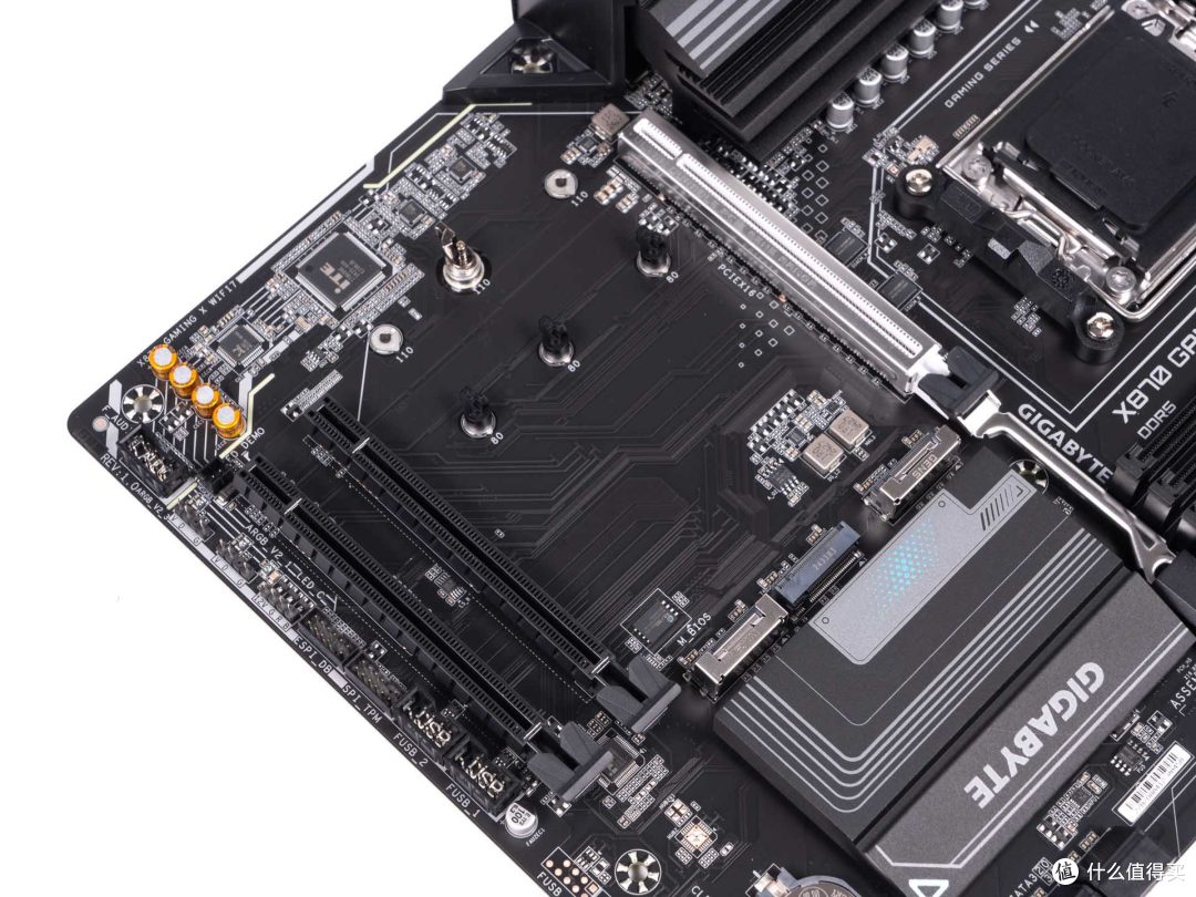 技嘉X870 GAMING X WIFI 7魔鹰主板评测