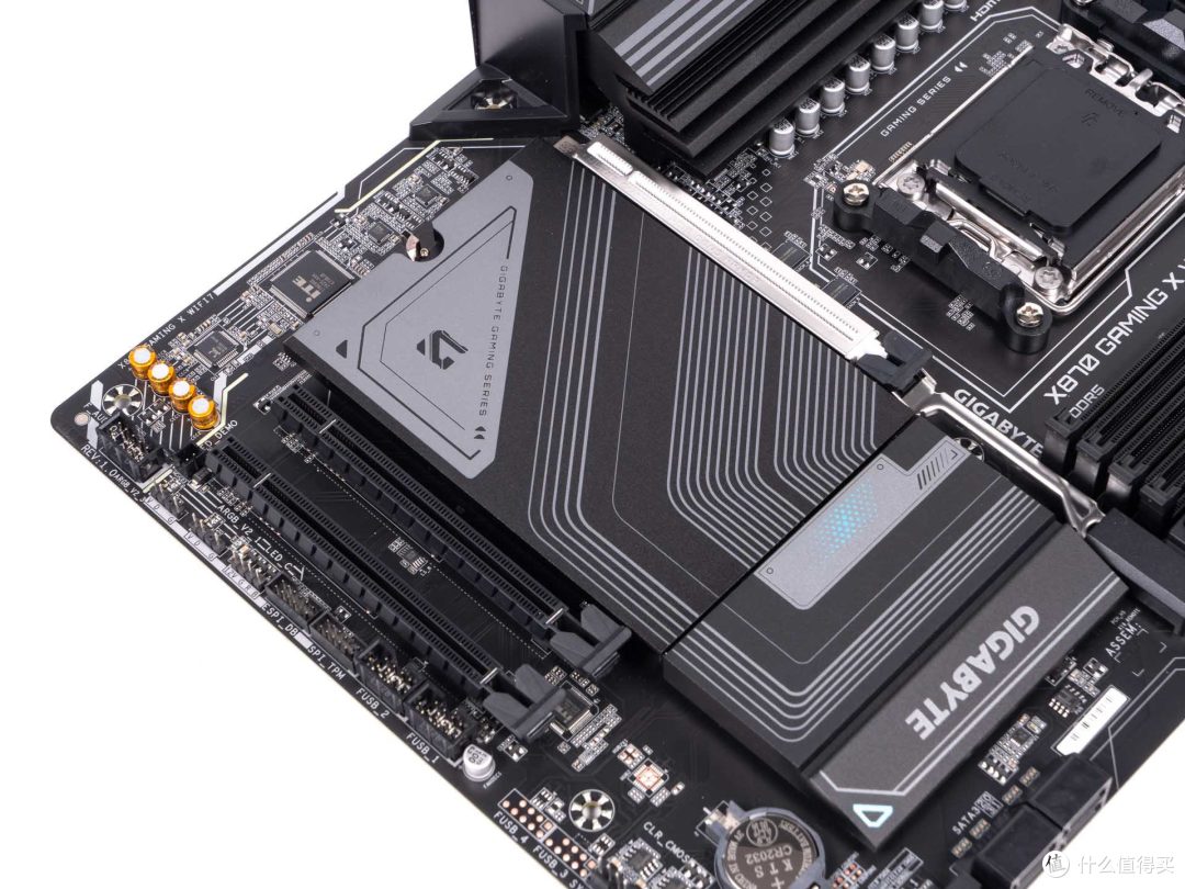 技嘉X870 GAMING X WIFI 7魔鹰主板评测