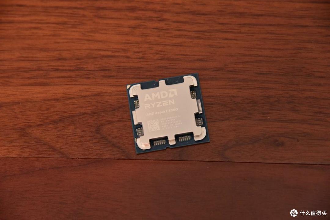 又轻又薄,游戏利器!影驰RTX 4070S金属大师黑武士体验记!