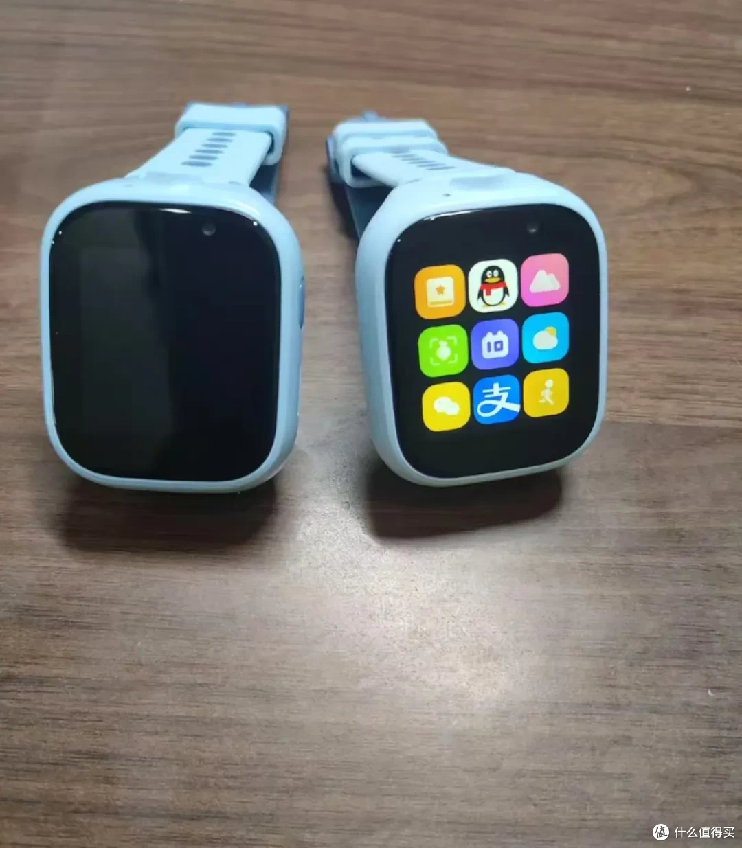 100元的儿童手表,支持双摄全网通4G,还能主动扫码付款?