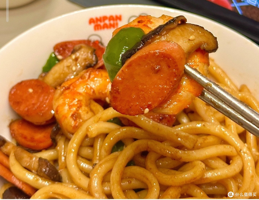 美味快手菜:青椒火腿虾仁炒乌冬