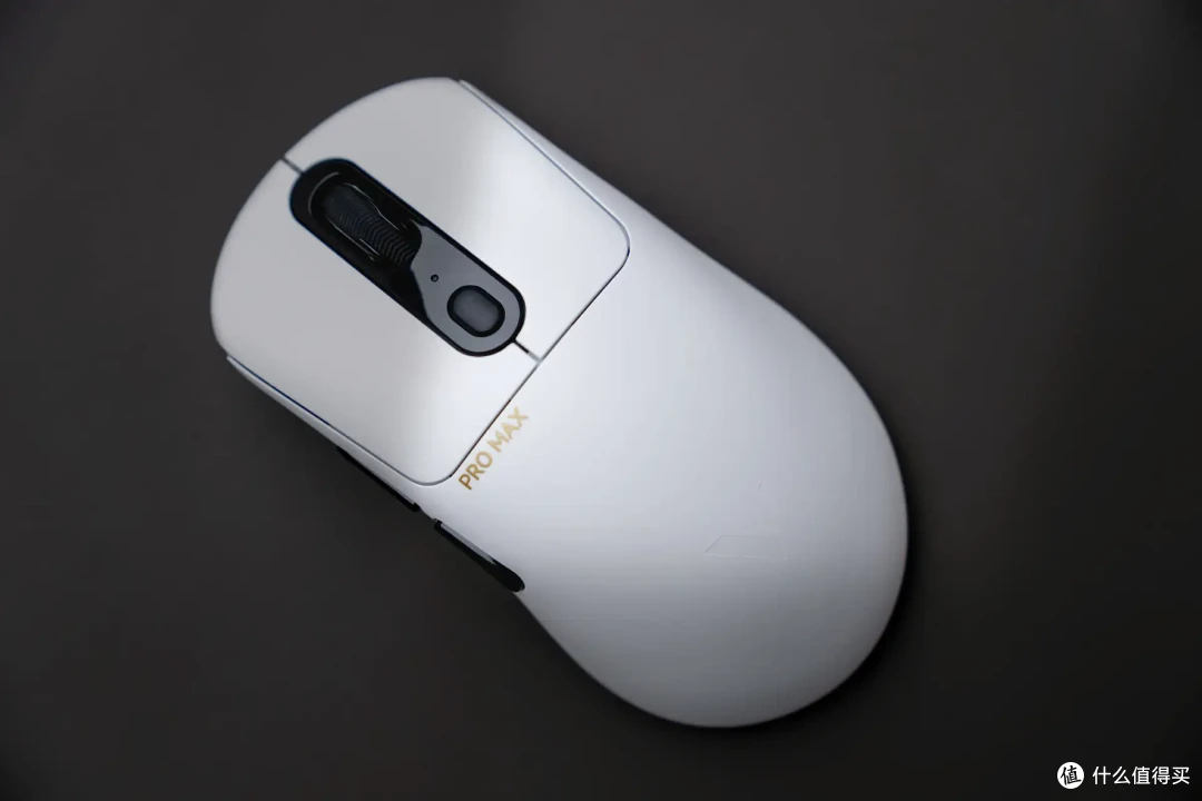 LPL一哥Knight无缘 雷柏VT3 Pro Max体验 8K回报率这你受得了吗？