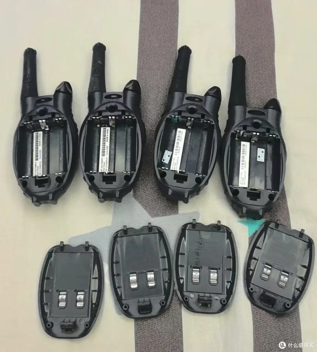 18元的mini对讲机,通话距离3公里,可用5号电池供电