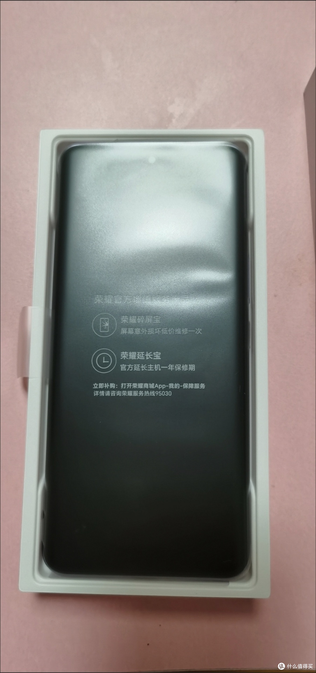 很多人都说荣耀300上市后,荣耀100是2024年末最值得入手的手机。