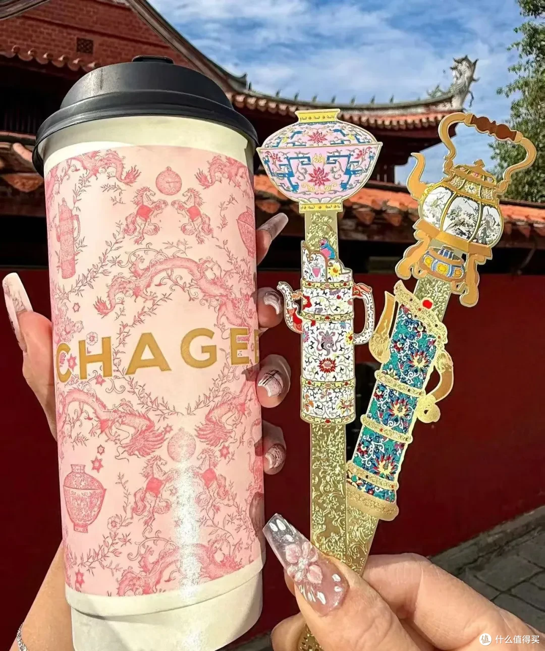 霸王茶姬惊现“乾隆一号”!也是喝上乾隆同款了?