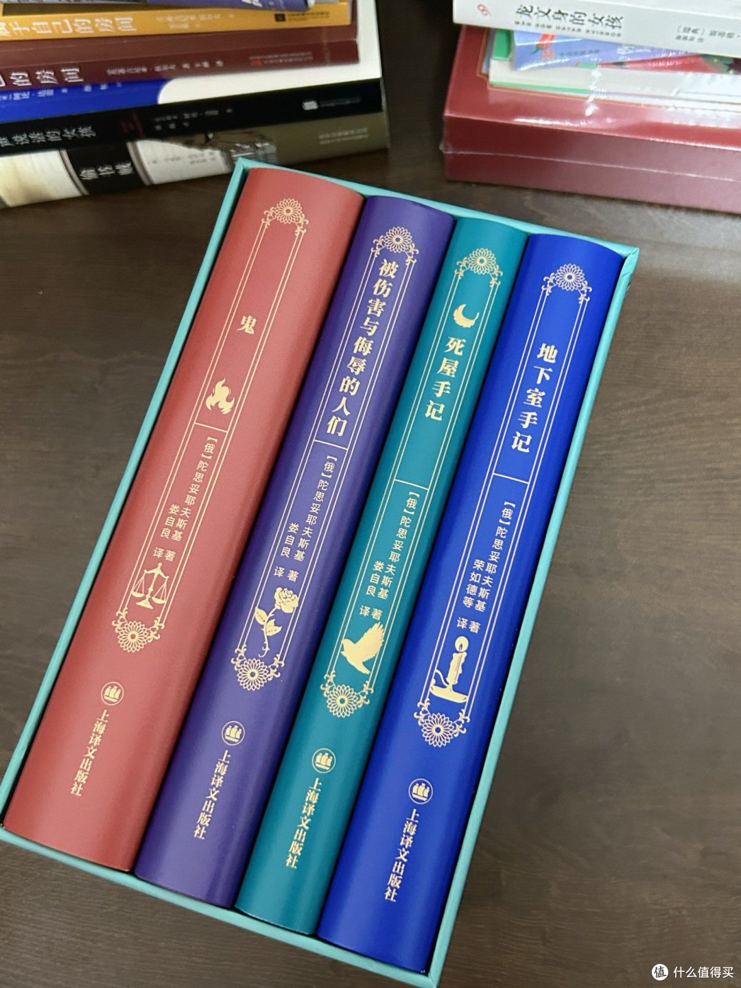 “我现在像需要空气一样需要钱。”