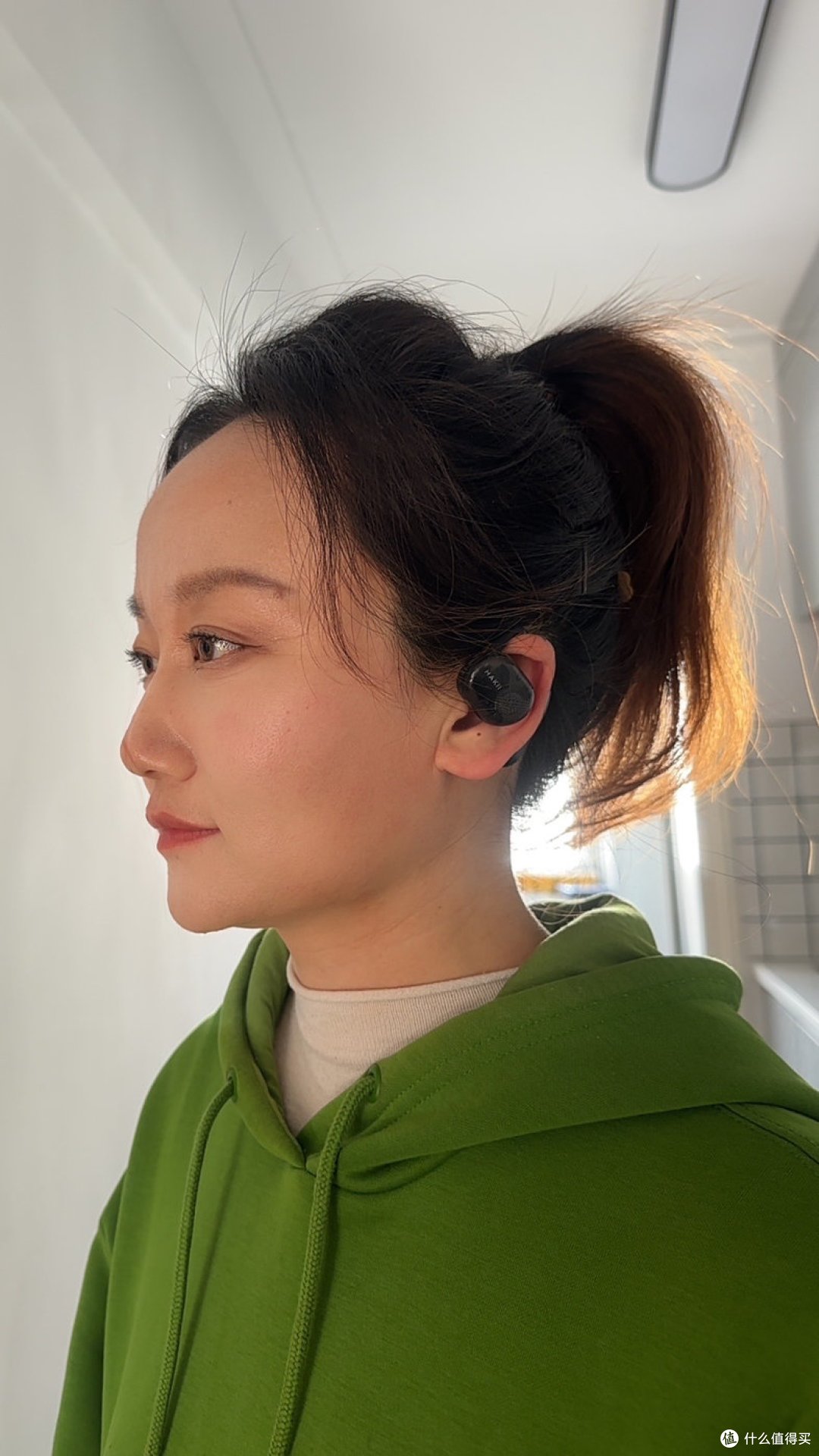 三百多的耳机有很多,能识别语音指令的,只有哈氪星珀