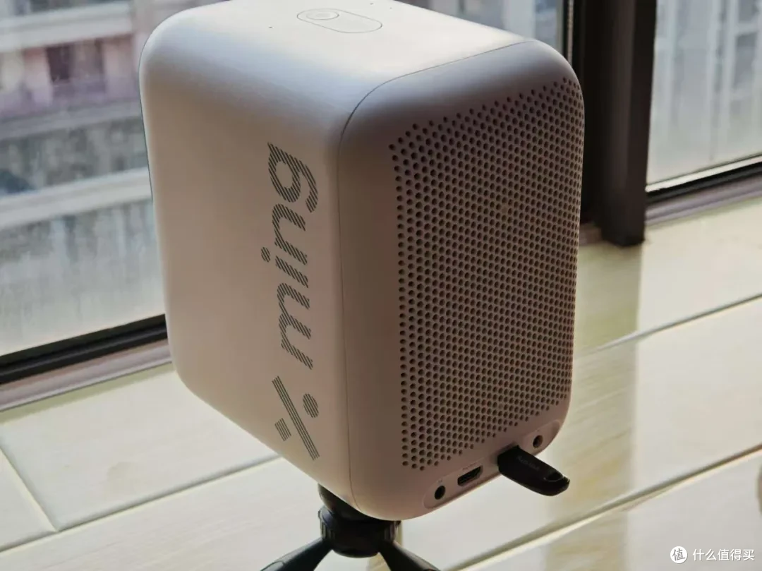14元的闪迪U盘,读取速度144MB/s,64G很适合投影使用