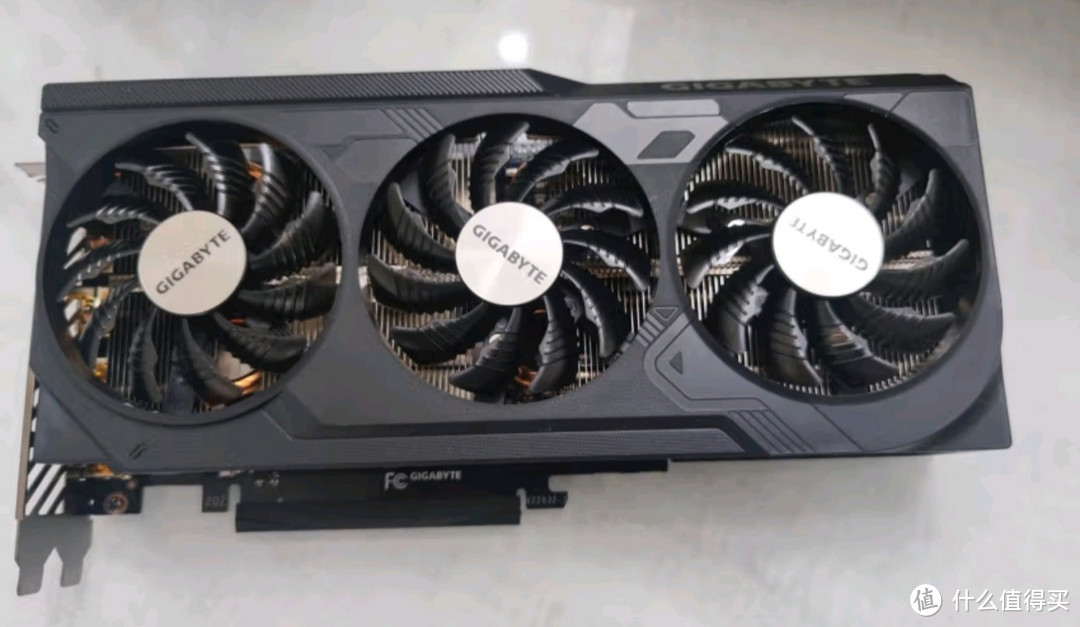 技嘉4070S显卡 风魔 GeForce RTX 4070SUPER WindForce 12G 