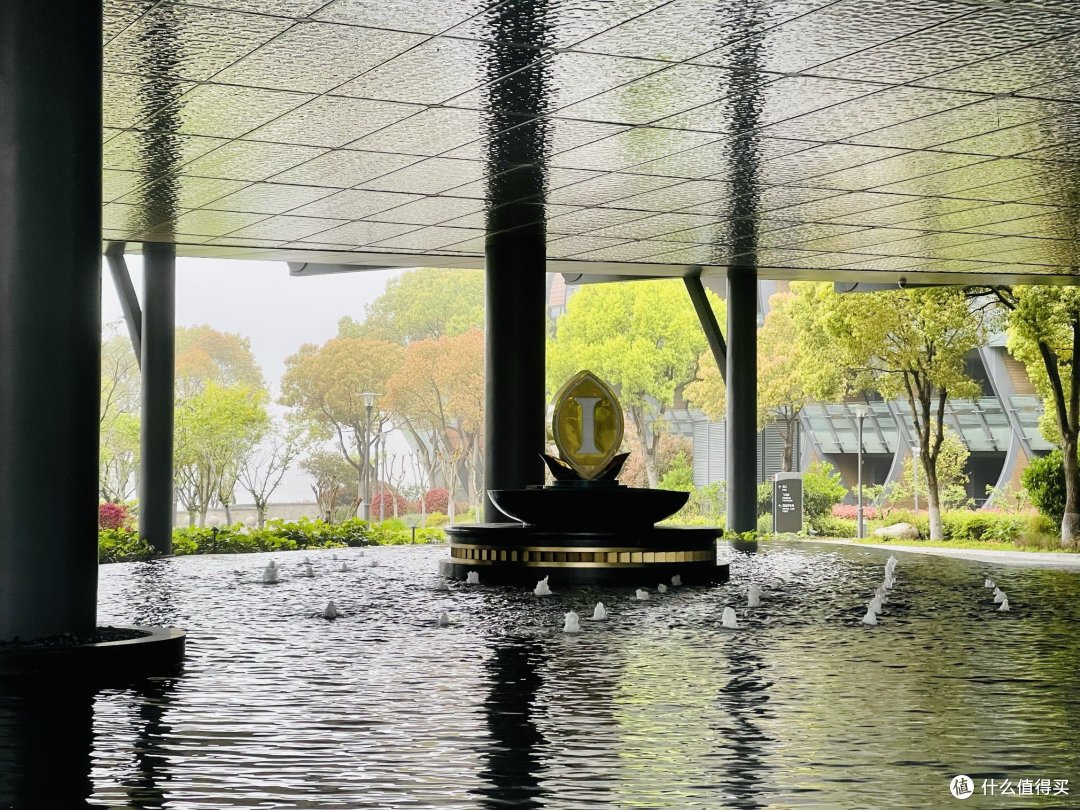 滴水湖畔,万枫酒店与天文馆的奇妙之旅!