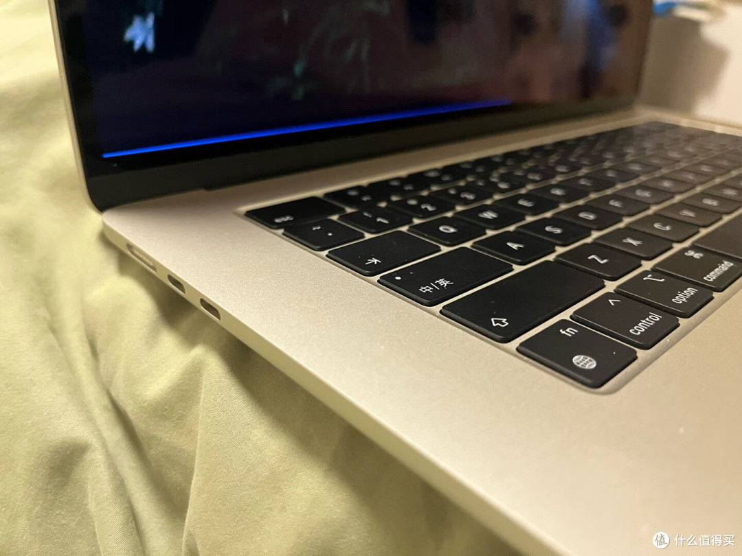 5.3英寸版的Mac电脑，MacBook
