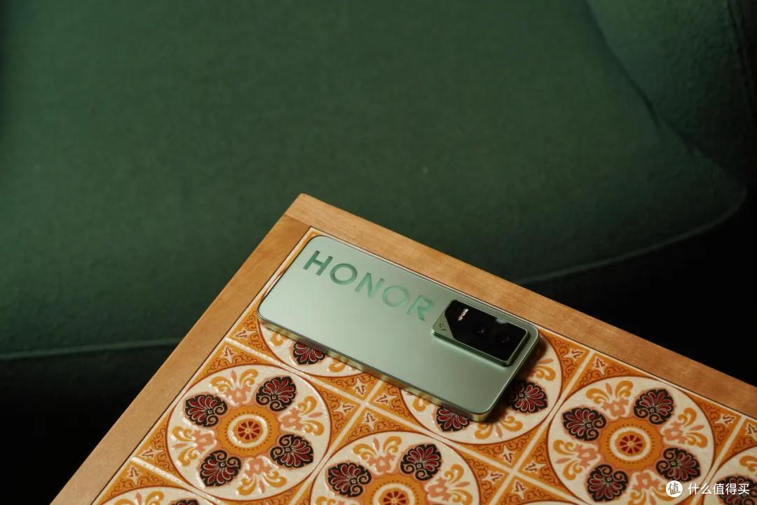 从2024年测评的上百款机型中,我挑出了这10款年度手机