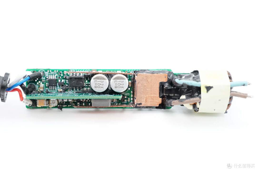 拆解报告:DELL戴尔65W USB-C车载充电器DA65NM150