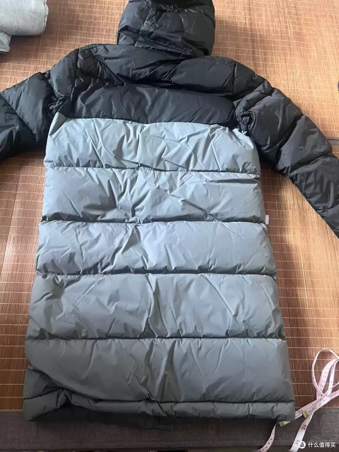 300克充绒量鹅绒羽绒服只买得起黑冰了