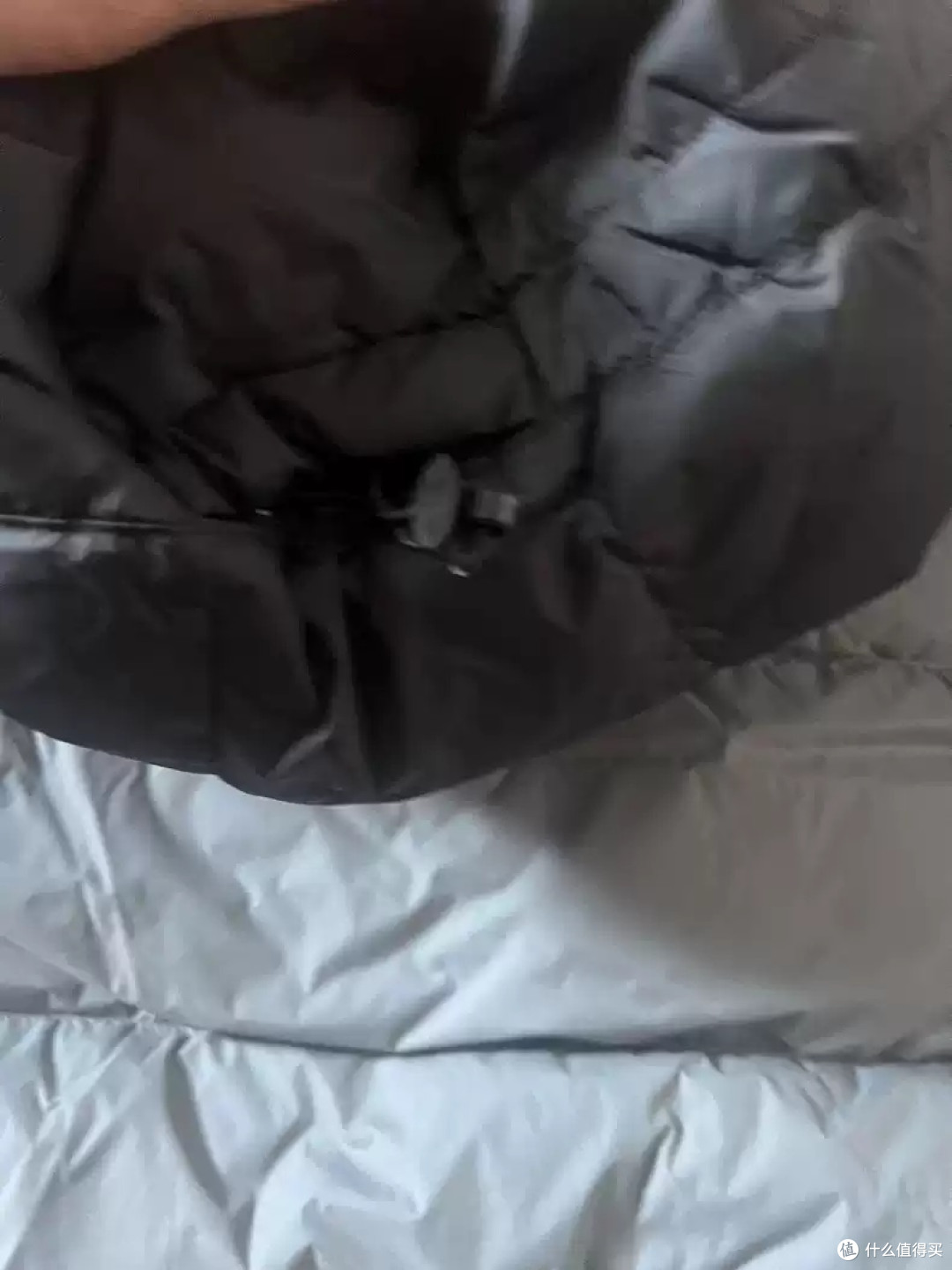 300克充绒量鹅绒羽绒服只买得起黑冰了