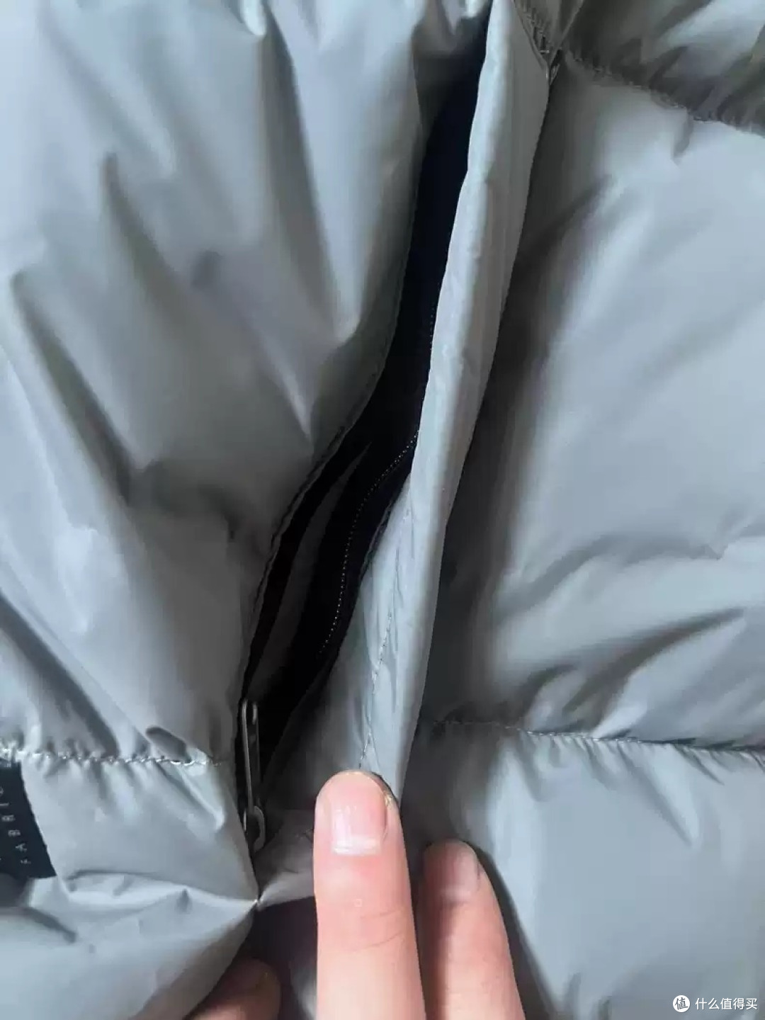 300克充绒量鹅绒羽绒服只买得起黑冰了