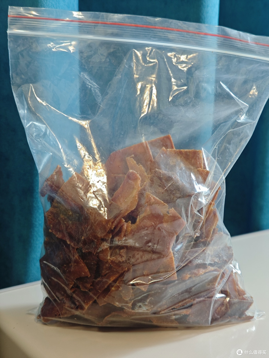快过年了,家里买的年货里面一定要有猪肉脯。