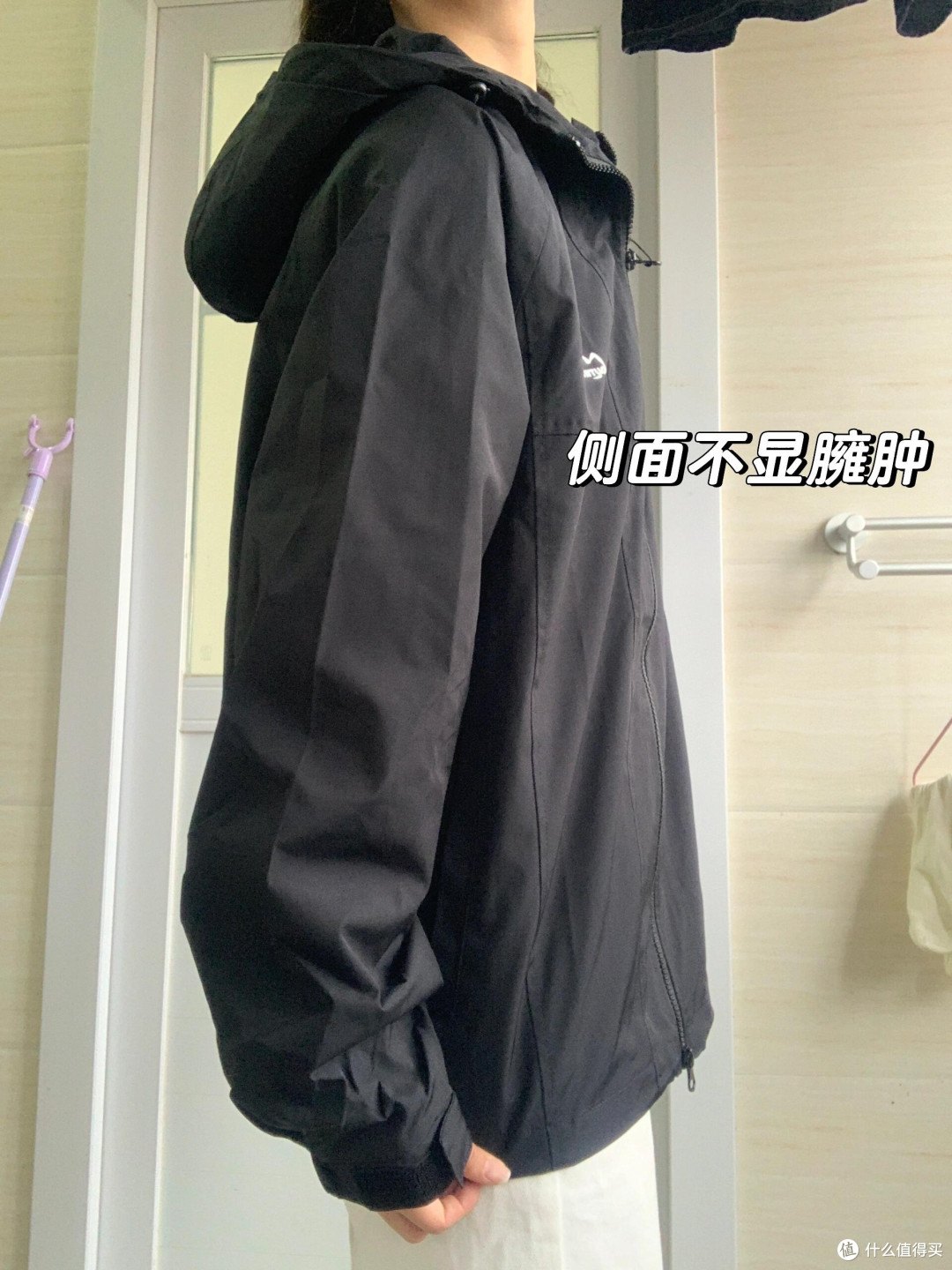 黑色冲锋衣测评:性价比之选的真实体验