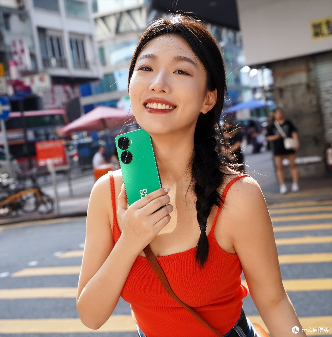 华为清仓价1084元,一亿影像+鸿蒙4.0+10.7亿色+66W闪充